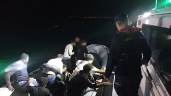 21 düzensiz göçmen yakalandı, 31 kişi kurtarıldı