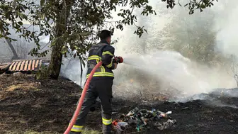 Kastamonu'da örtü yangını paniği : 2 bahçe zarar gördü
