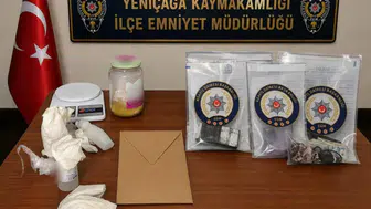 Bolu'da arabada 100 bin liralık uyuşturucuyla yakalanan 2 şüpheli tutuklandı