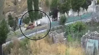 Nevşehir'de gelin aracının lastiği patladı : Otomobilin takla attığı kaza kamerada