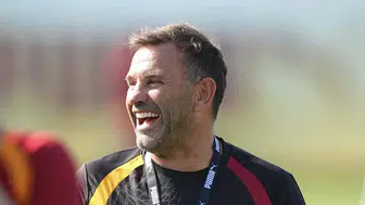 Okan Buruk, görüntülü görüşerek transferi bitirdi