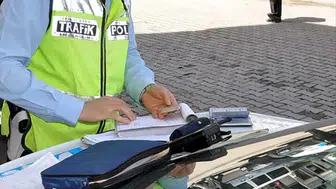 Eskişehir'de polisin 'dur' ihtarına uymadı, otoparkta yakalandı : 552 bin 719 lira ceza yedi