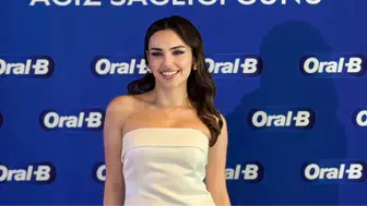 Yağmur Tanrısevsin 36. yaşını çocukluk fotoğrafıyla kutladı