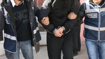 Batman'da kolundaki alçıdan uyuşturucu çıktı : 1 kilo 18 gram metamfetamin ele geçirildi