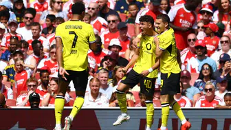 Emirates Cup finalinde Dortmund, Arsenal'ı 3 golle devirdi