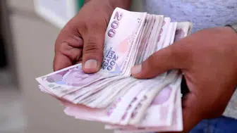 Akaryakıtta yeni zam : Benzine 2 Lira 74 kuruşluk artış