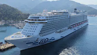 Dev kruvaziyer 'Aroya' Marmaris'te : Binlerce turist geldi