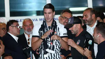 Beşiktaş’ın yeni yıldızı Dusan Vlahovic, İstanbul’a geldi