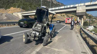 Bilecik'te LPG tankeri ile traktör çarpıştı : 1'i ağır 2 yaralı