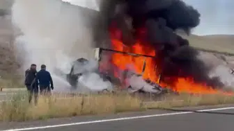 Kars Sarıkamış'ta kargo aracı yandı