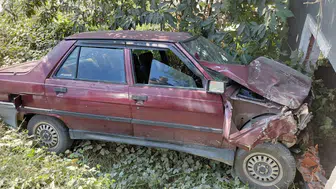Boş kulübeye çarpan otomobil : 1 kişi yaralandı