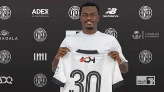 Anthony Dennis, Al Jazira'ya transfer oldu
