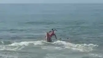 Akçakoca Karaburun Plajı'nda rip akıntısına kapılan 3 kişi kurtarıldı