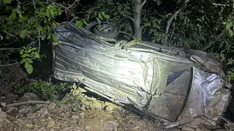 Bingöl'de hafif ticari araç uçuruma yuvarlandı : 4 ölü, 5 yaralı