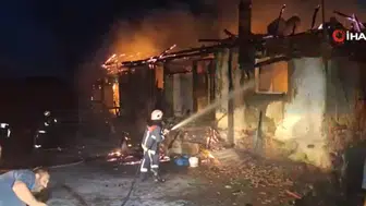 Çorum İskilip'te yangın : 2 ev alev alev yandı
