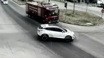 Amasya'da yangına giden itfaiye arazözü otomobille çarpıştı : Kaza anı kamerada
