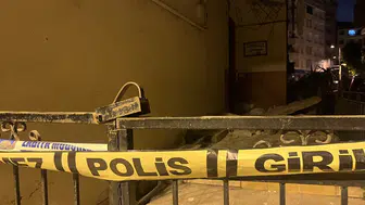 İstanbul Güngören'de balkon çöktü : Beş katlı bina tahliye edildi