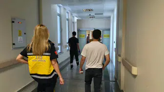 Adıyaman'da inşaat işçisinin başına fayans düştü