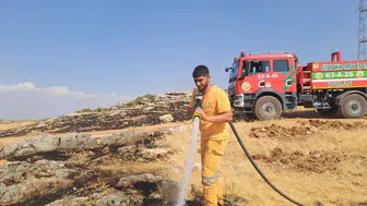 Diyarbakır'da örtü yangını : 400 dönüm alan küle döndü