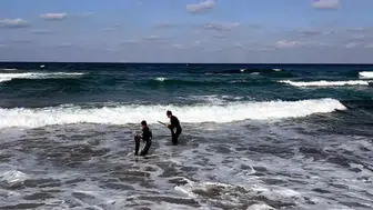 Denize giren 4 arkadaştan 3'ü kurtarıldı, 1 kişi kayıp