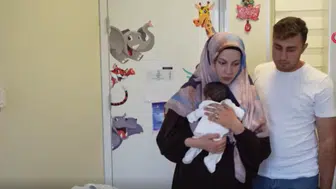 Organları dışarda doğan bebek Samsun'da sağlığına kavuştu