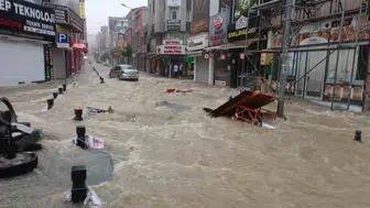 Samsun Çarşamba'yı 17 gün arayla yeniden sel vurdu : Fındık tarlaları sular altında