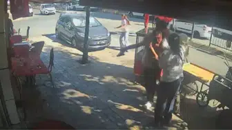 Bayrampaşa'da 'laf atma' kavgasında esnaf hayatını kaybetti