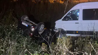 Bartın’da minibüs ile otomobil çarpıştı