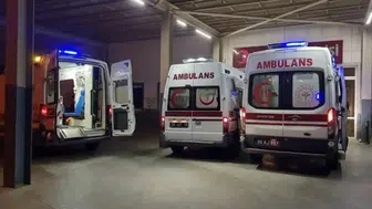 Şanlıurfa Siverek'te tır kamyonete çarptı : Aynı aileden 7 kişi yaralandı