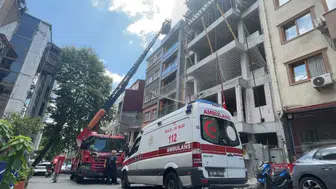 Beyoğlu'nda çıplak şahıs alarmı : İntihar düşünülen olay yanlış anlaşıldı