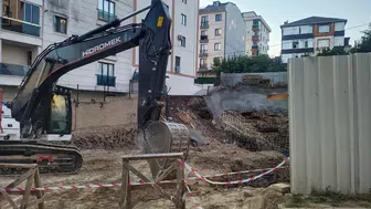 Çekmeköy'de inşaat alanında istinat duvarı çöktü : Bitişikteki 5 katlı bina tahliye edildi