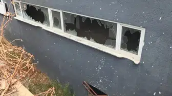 Hırsızlık için girdikleri binanın asansör boşluğunda ceset buldular