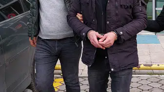 Sivas'ta hırsızlık suçundan aranan 2 firari yakalandı