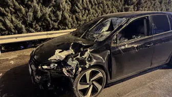 Balıkesir'de karşıya geçmeye çalışan çocuklara otomobil çarptı : 1 ölü, 1 yaralı