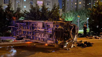 Esenler'de zincirleme trafik kazası : 1 ölü, 5 yaralı