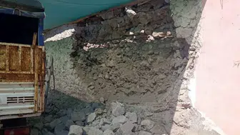 Kayseri Pınarbaşı'ndaki 4,1'lik deprem sonrası bazı evlerde çatlaklar oluştu
