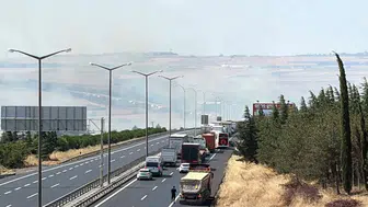 Silivri'de otluk alanda çıkan yangına müdahale sürüyor