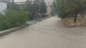 Sivas'ta sağanak yağış çilesi : Yollar göle döndü
