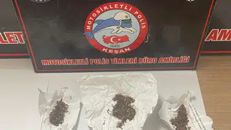 Keşan'da şüpheli 2 kişinin üst aramasından uyuşturucu çıktı