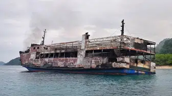 Filipinler açıklarında facia : Yolcu feribotu alev alev yandı