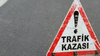 Ankara'da yolun karşısına geçmeyen çalışan yayaya kurye çarptı