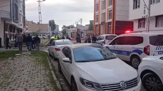 Kars’ta motosikletli saldırgan 2 kişiyi silahla yaralayıp kaçtı