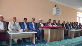 Muş'ta 15 yıllık kan davası barışla sona erdi : İki aile Kur'an-ı Kerim'in altında el sıkıştı