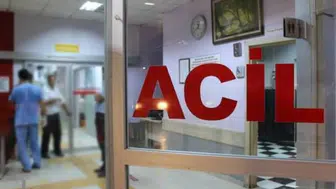 Maltepe'de 2 otomobil çarpıştı : 2'si ağır 9 yaralı