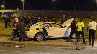 Erzurum'da kontrolden çıkan otomobil takla attı : 4 yaralı