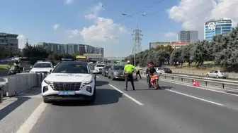 Bahçelievler'de minibüs, yolun karşısına geçmeye çalışan kadına çarptı : 1 ölü