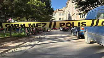Eskişehir'de 'yan bakma' kavgası : 3 yaralı