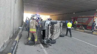 Hatay'da otomobil kontrolden çıktı