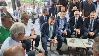 Bakan Tekin'den Batman'da çayevi ziyareti
