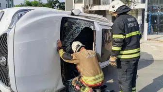 Hatay İskenderun'da 2 otomobil çarpıştı : Sürücüler tedavi altında